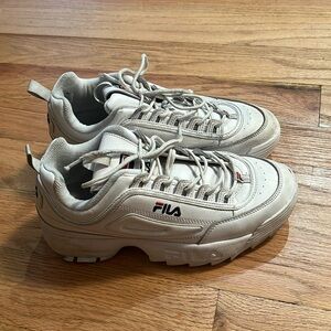 FILA women’s Disruptor 2 Premium sneaker size 11